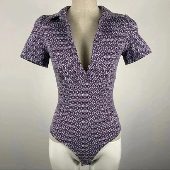 🌟Zara Lilac Geometric Print Open Back Bodysuit Size  XS NWOT - Picture 2 of 11